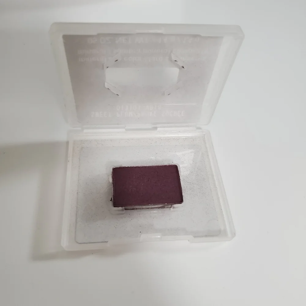 Mary Kay Sweet Plum Mineral Eyeshadow